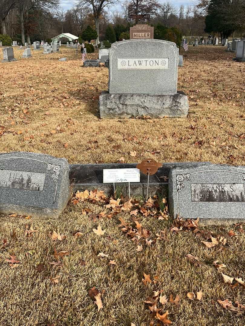 Mildred H. Jenner's grave. Photo 2