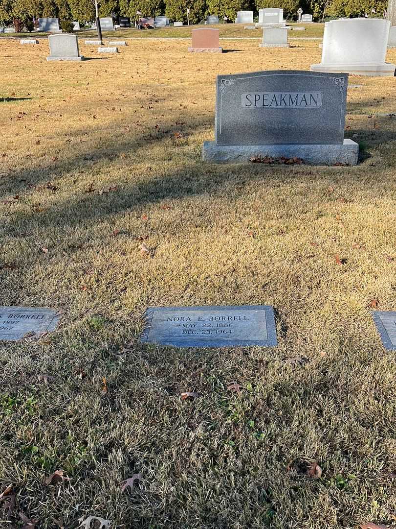 Nora E. Borrell's grave. Photo 2