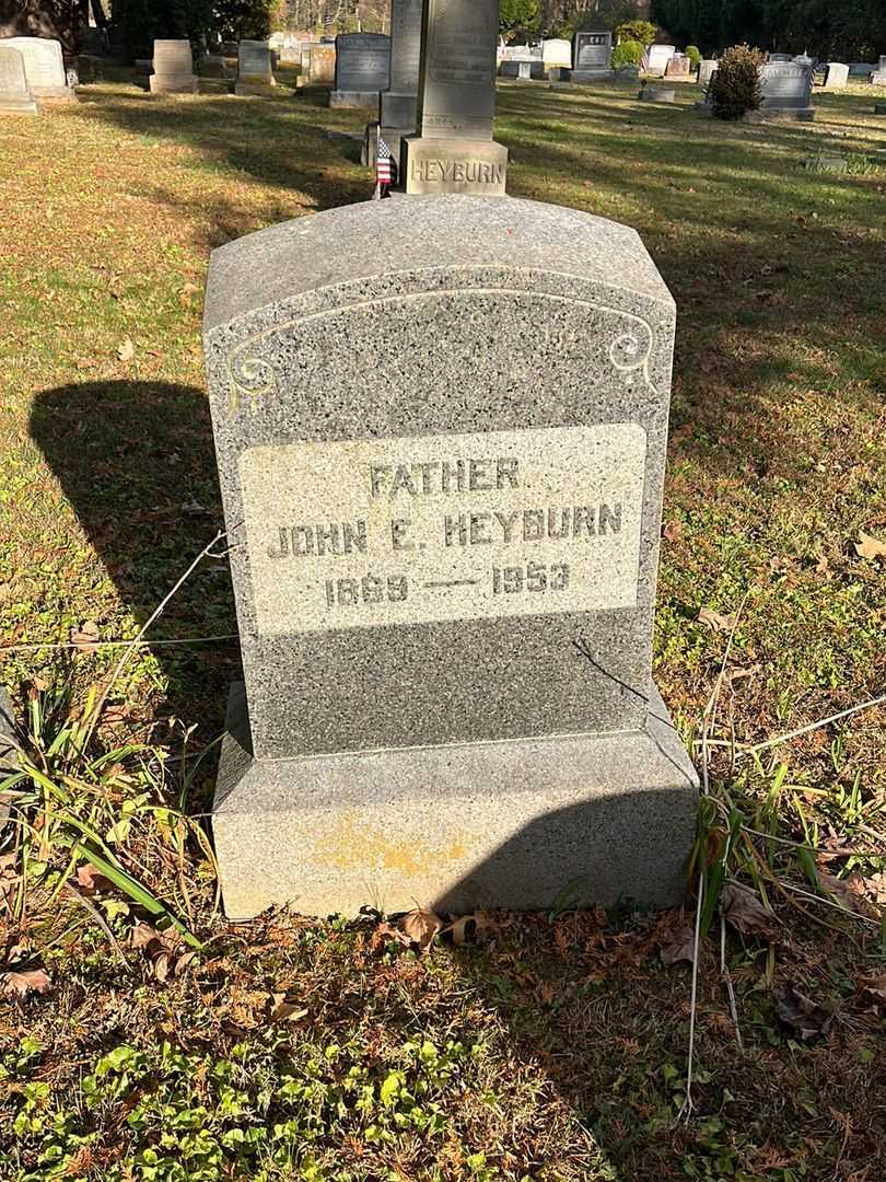 John F. Heyburn's grave. Photo 2