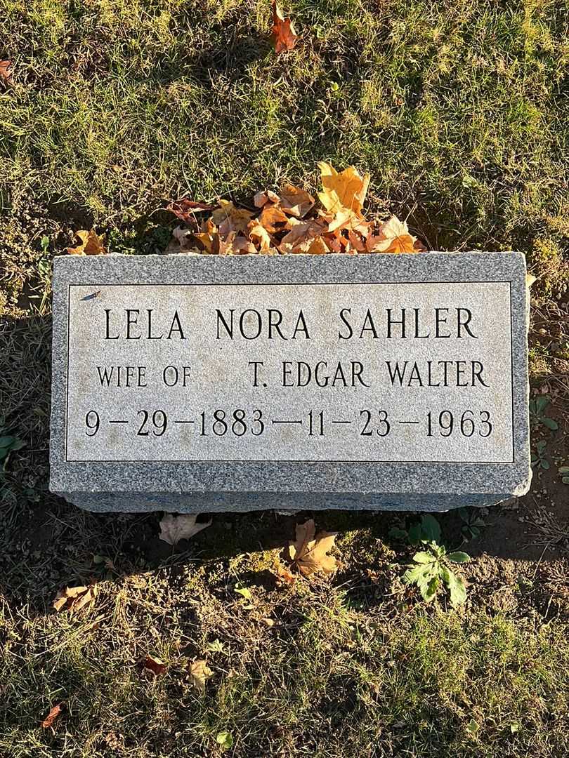 Lela Nora Sahler Walter's grave. Photo 3