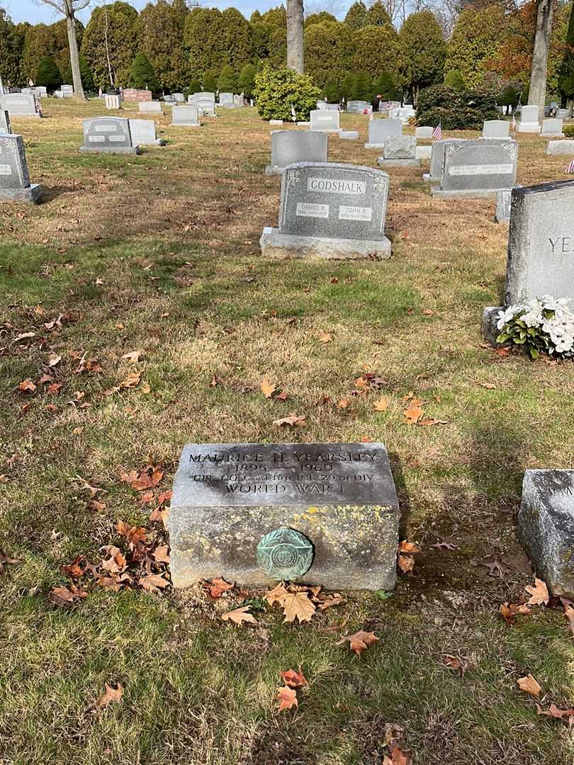 Maurice H. Yearsley's grave. Photo 2