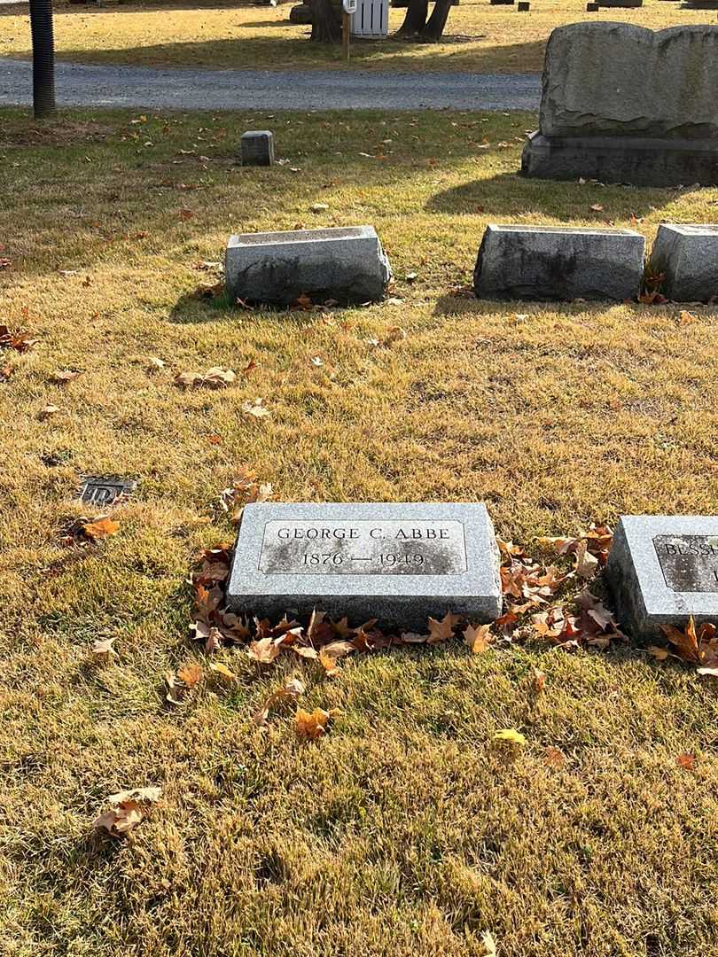 George C. Abbe's grave. Photo 2