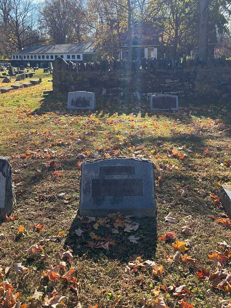 Eva Seal Welch's grave. Photo 2