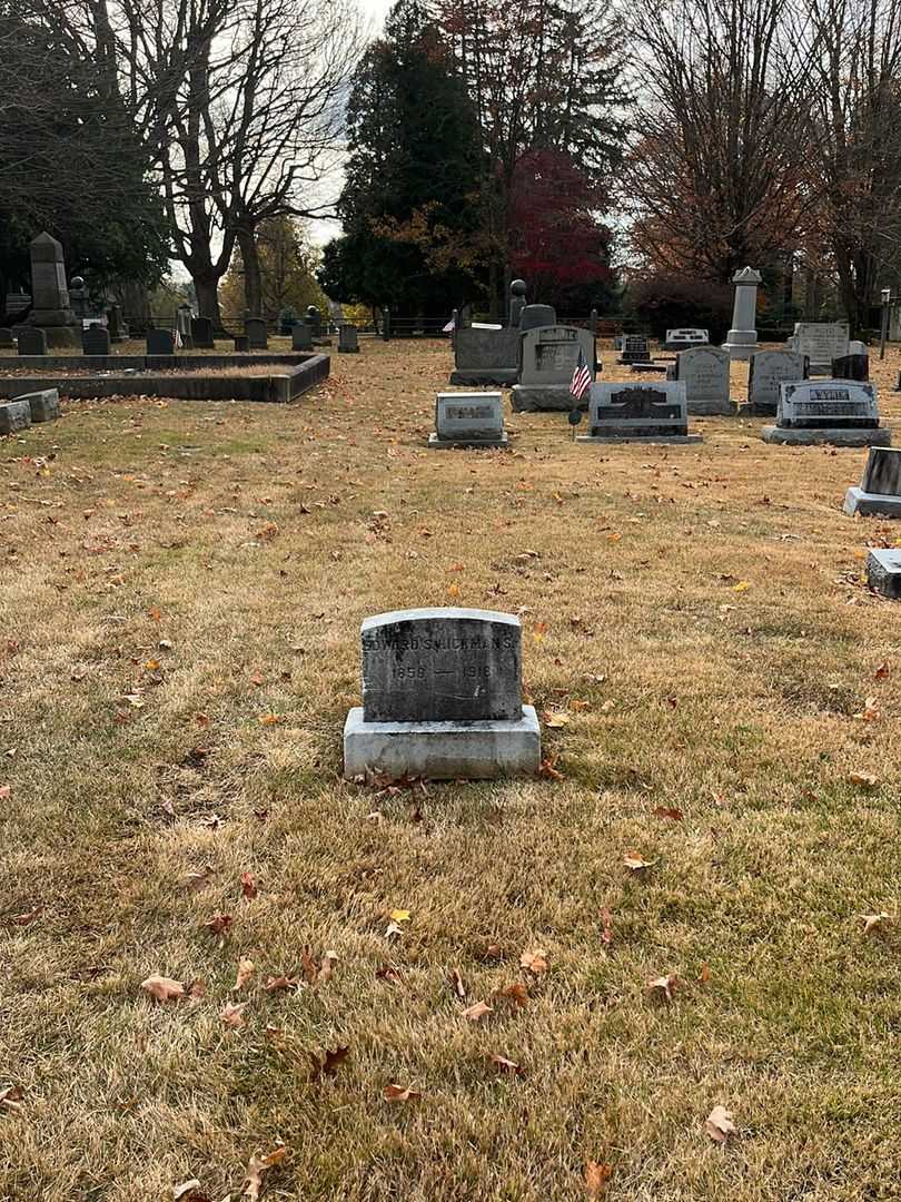 Edward A. Hickman Senior's grave. Photo 2