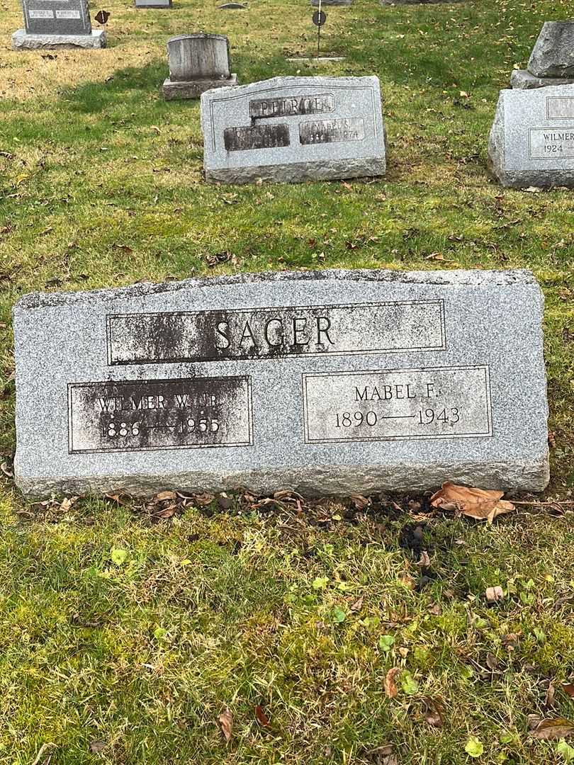Mabel F. Sager's grave. Photo 3