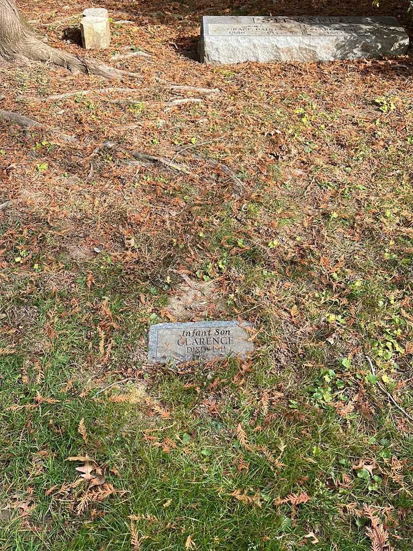 Clarence Steward's grave. Photo 2