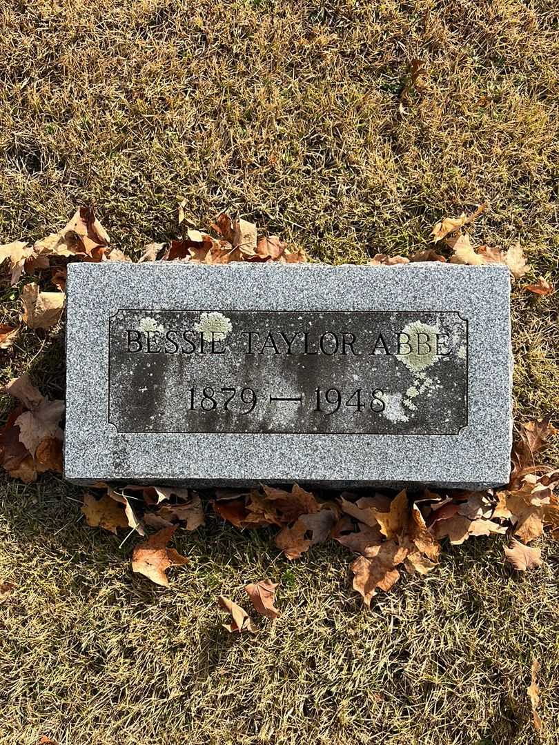 Bessie Taylor Abbe's grave. Photo 3