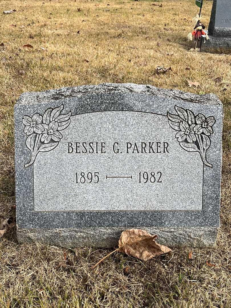 Bessie G. Parker's grave. Photo 1