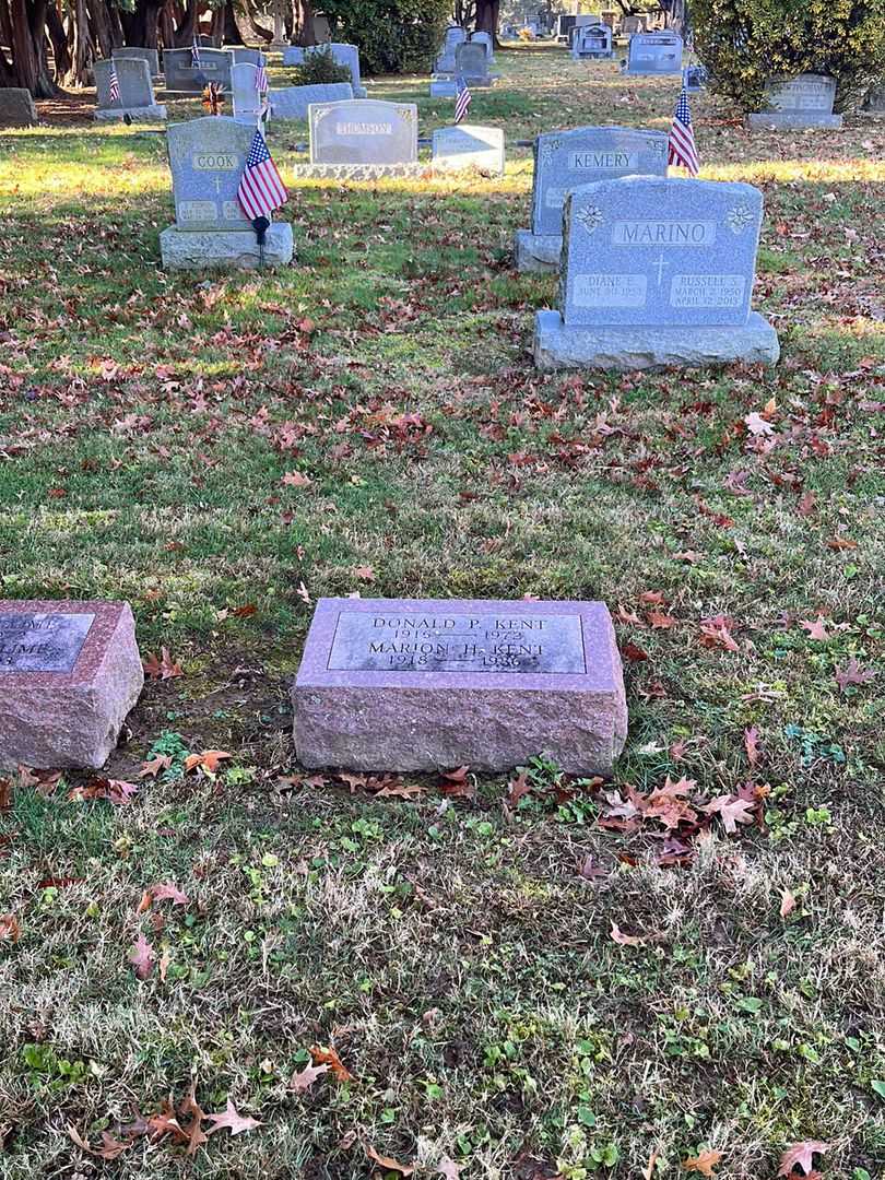 Donalt P. Kent's grave. Photo 2