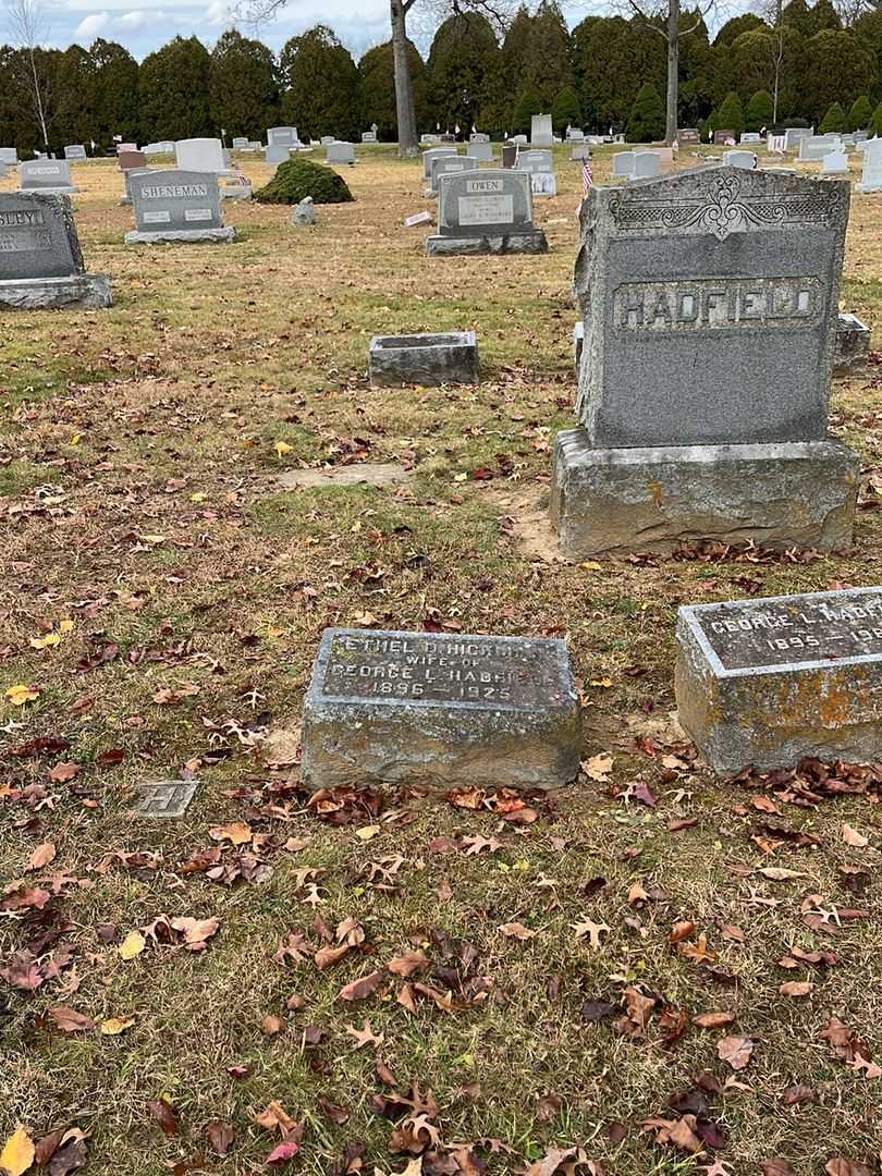 Ethel D. Hickman Hadfield's grave. Photo 2