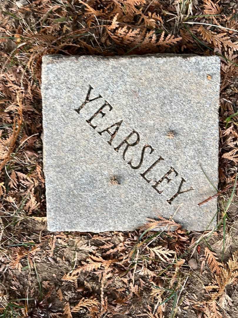 J. Willis Yearsley's grave. Photo 2