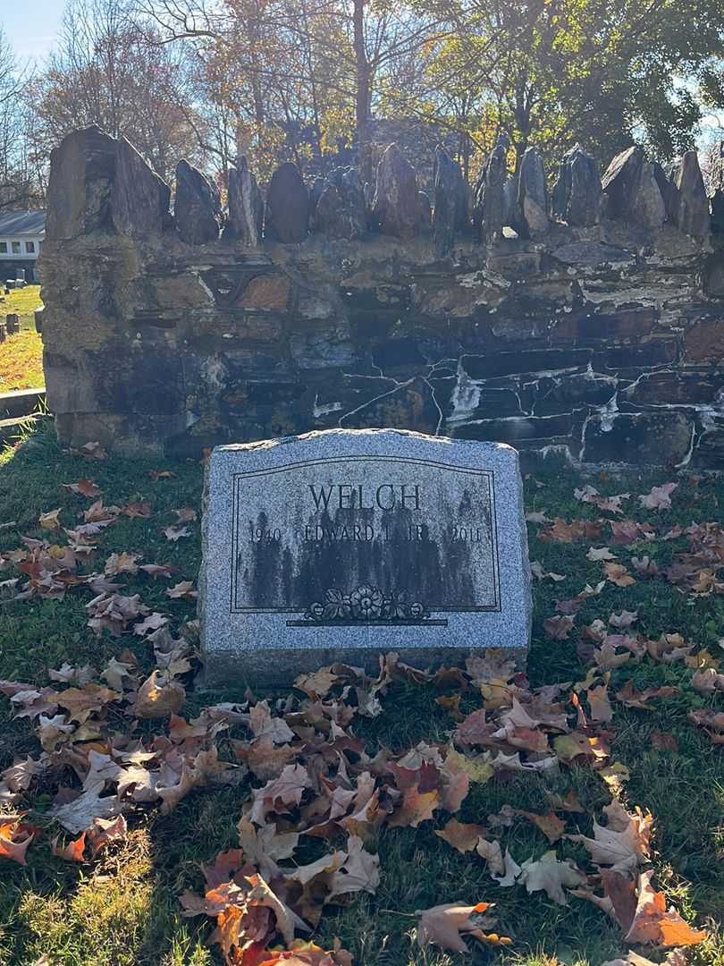 Edward Lewis Welch Junior's grave. Photo 2