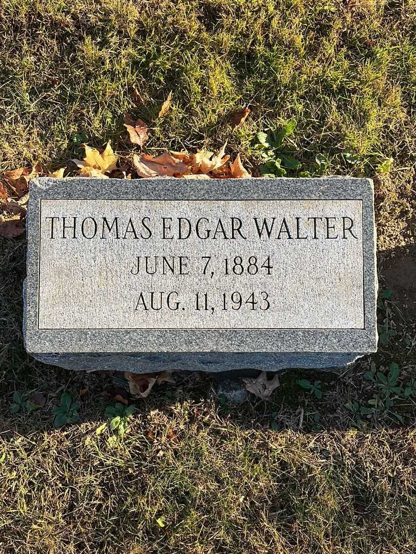 Lela Nora Sahler Walter's grave. Photo 5