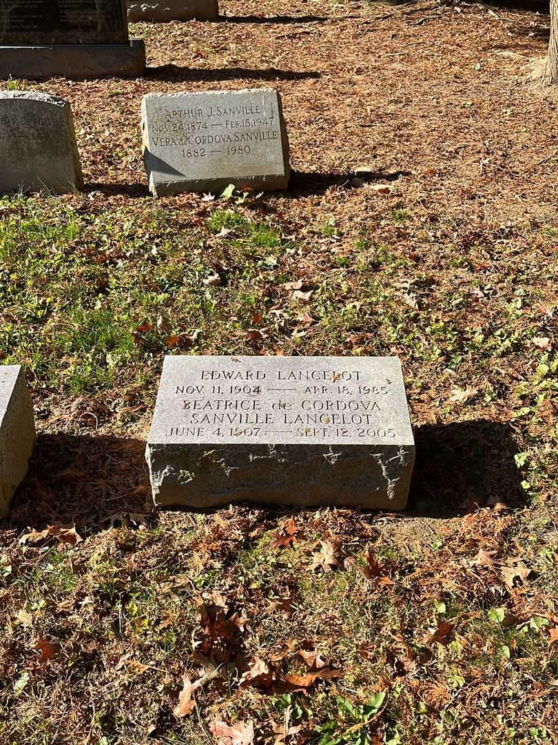 Edward Lancelot's grave. Photo 2