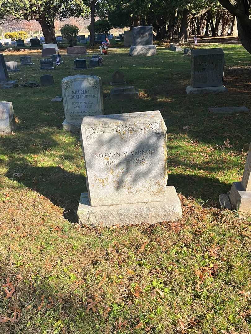 Norman M. Vernon's grave. Photo 2