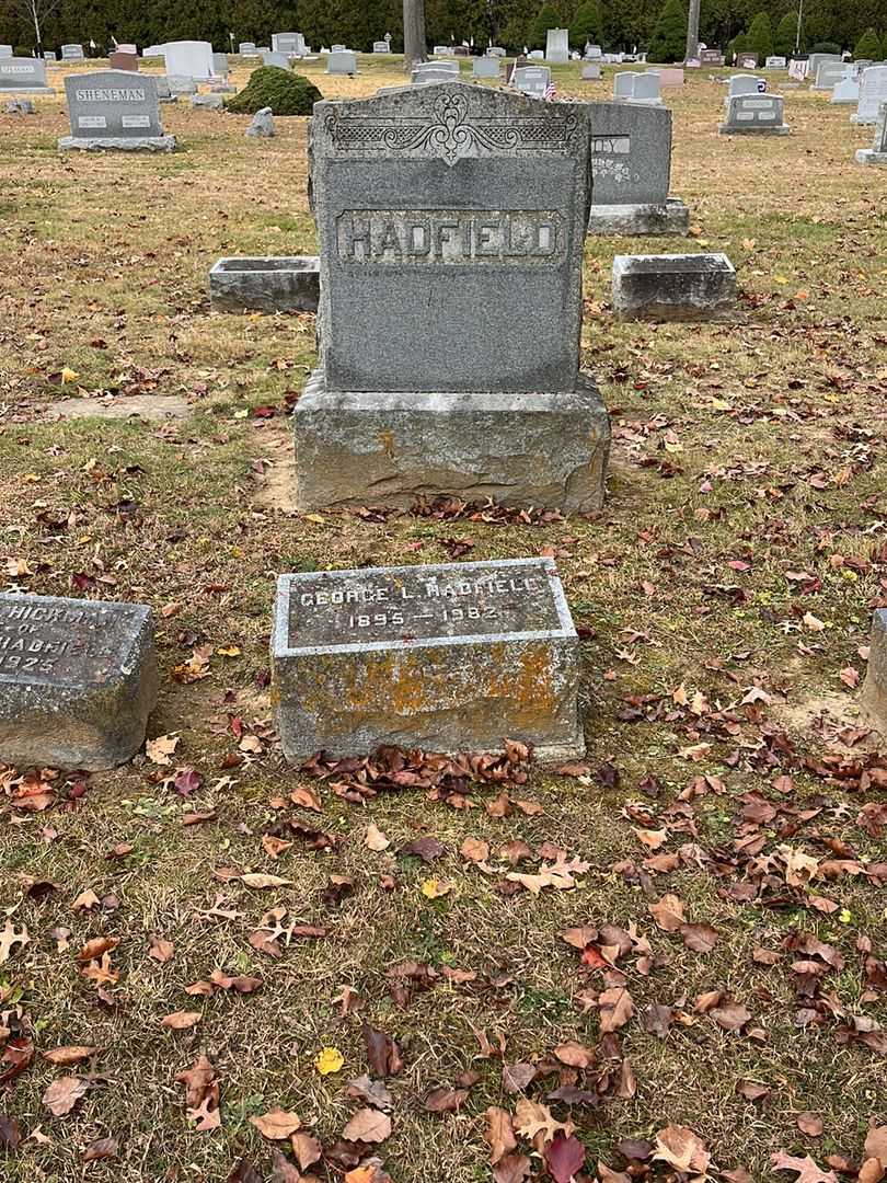 George L. Hadfield Senior's grave. Photo 2