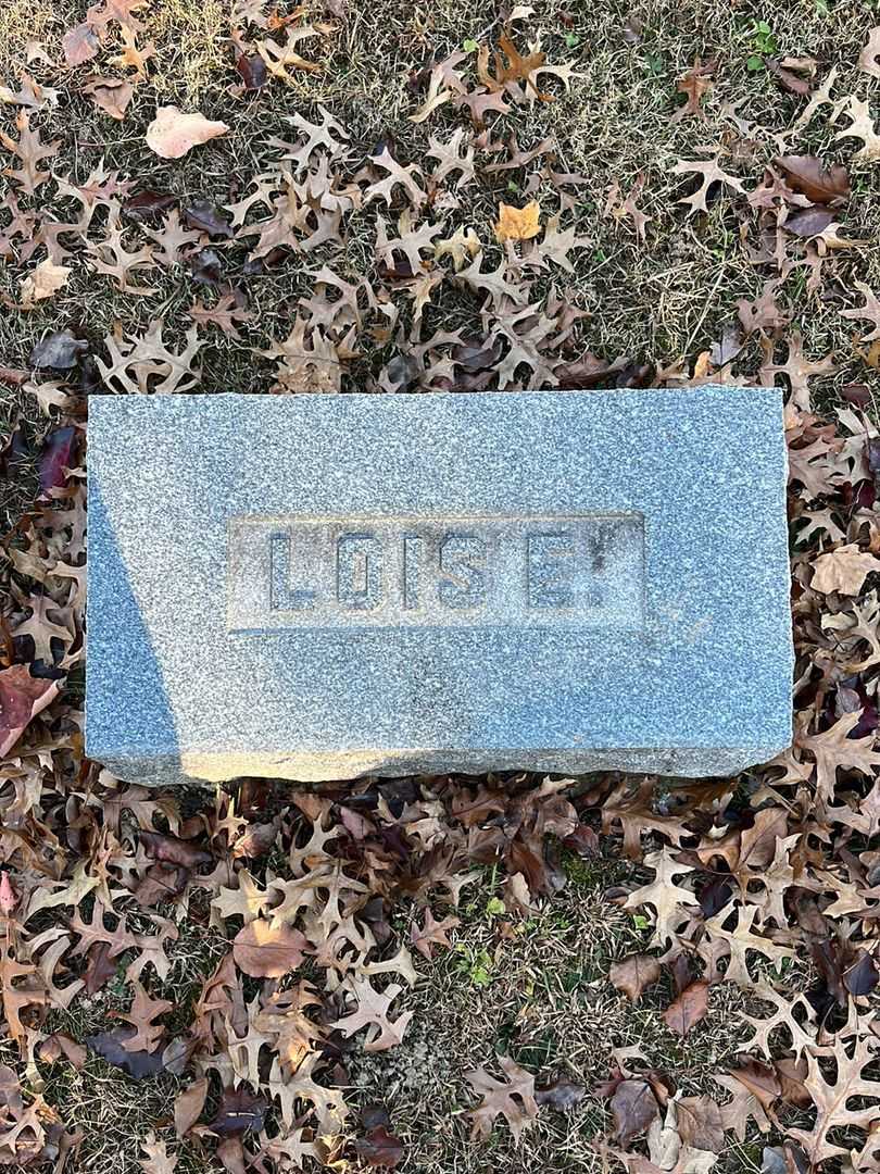 Lois E. Cherry's grave. Photo 4