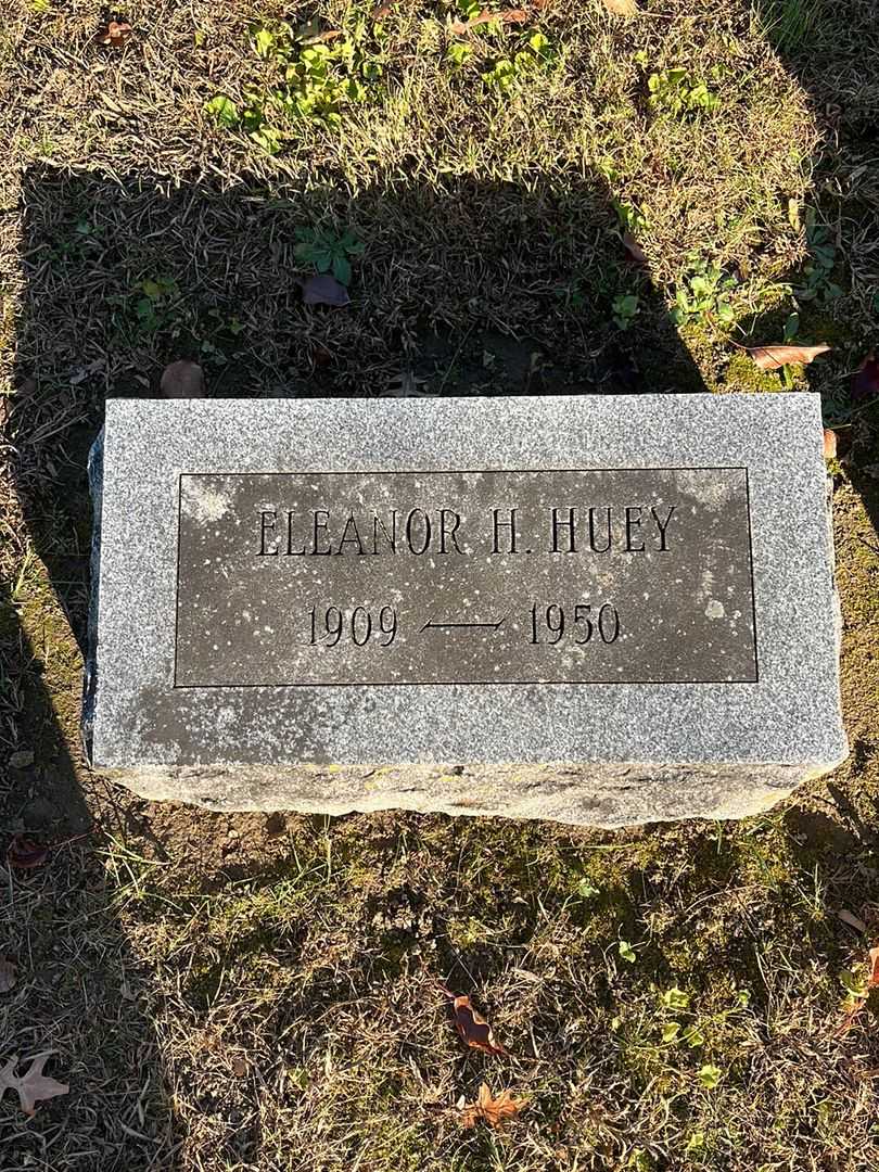 Eleanor H. Huey's grave. Photo 3