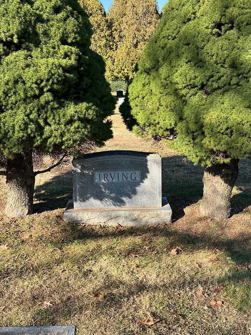 Shirley Nalley Irving's grave. Photo 1