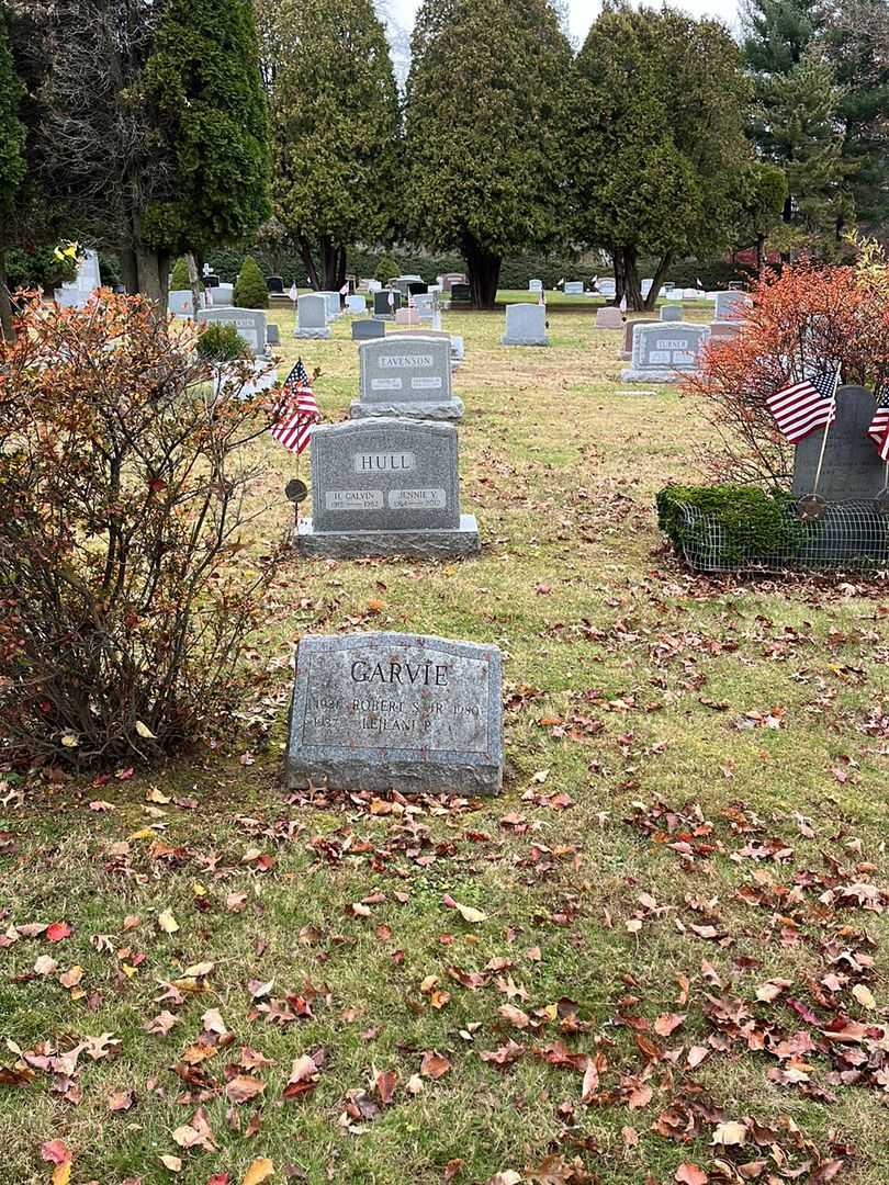 Robert S. Garvie Junior's grave. Photo 2