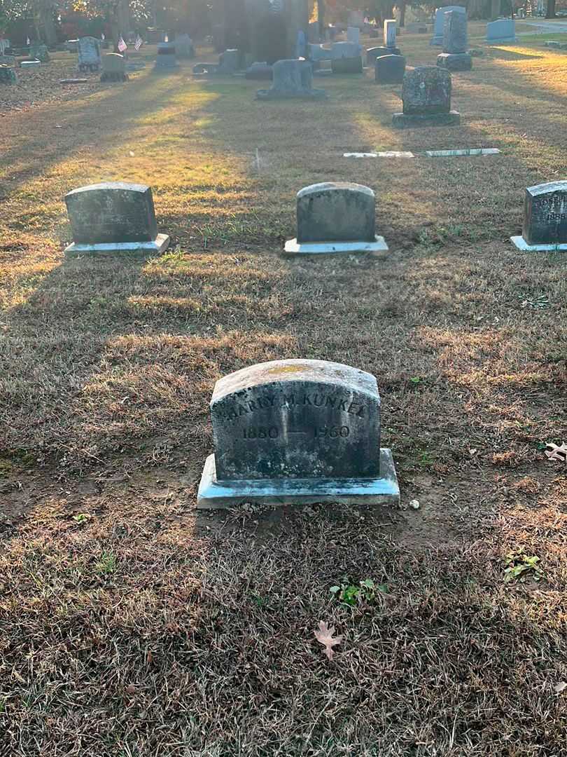 Harry M. Kunkel's grave. Photo 2