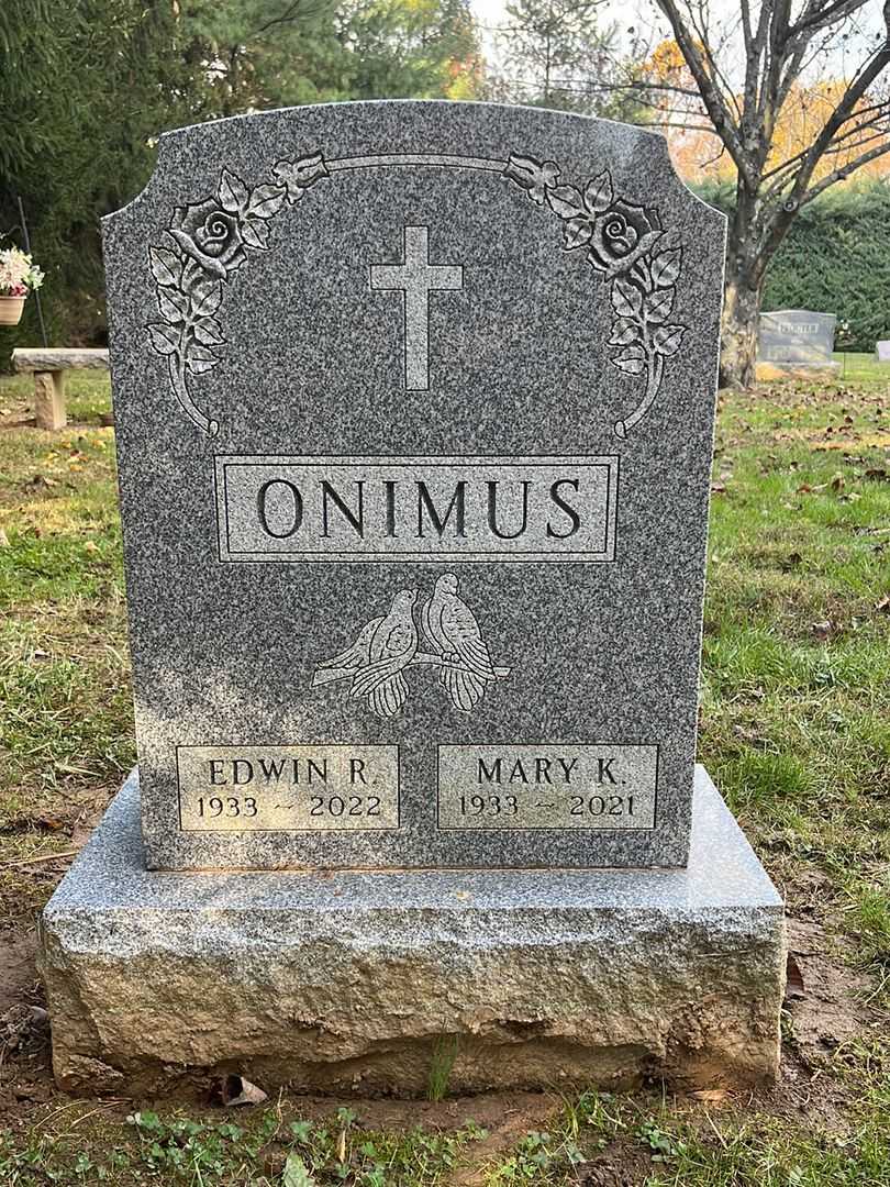 Edwin R. Onimus's grave. Photo 1
