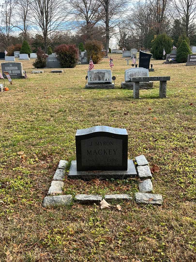 John Myron Mackey's grave. Photo 2