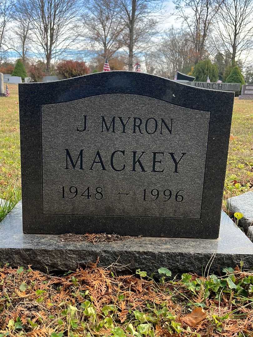 John Myron Mackey's grave. Photo 1