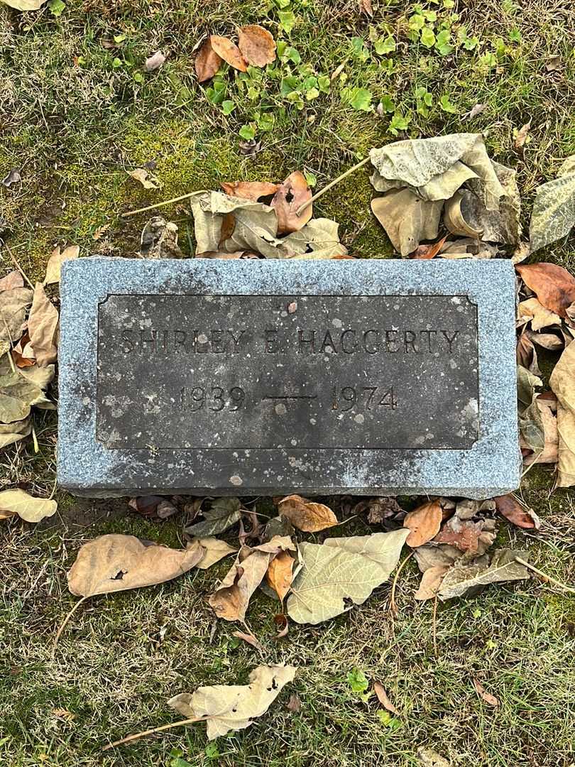 Shirley E. Haggerty's grave. Photo 3