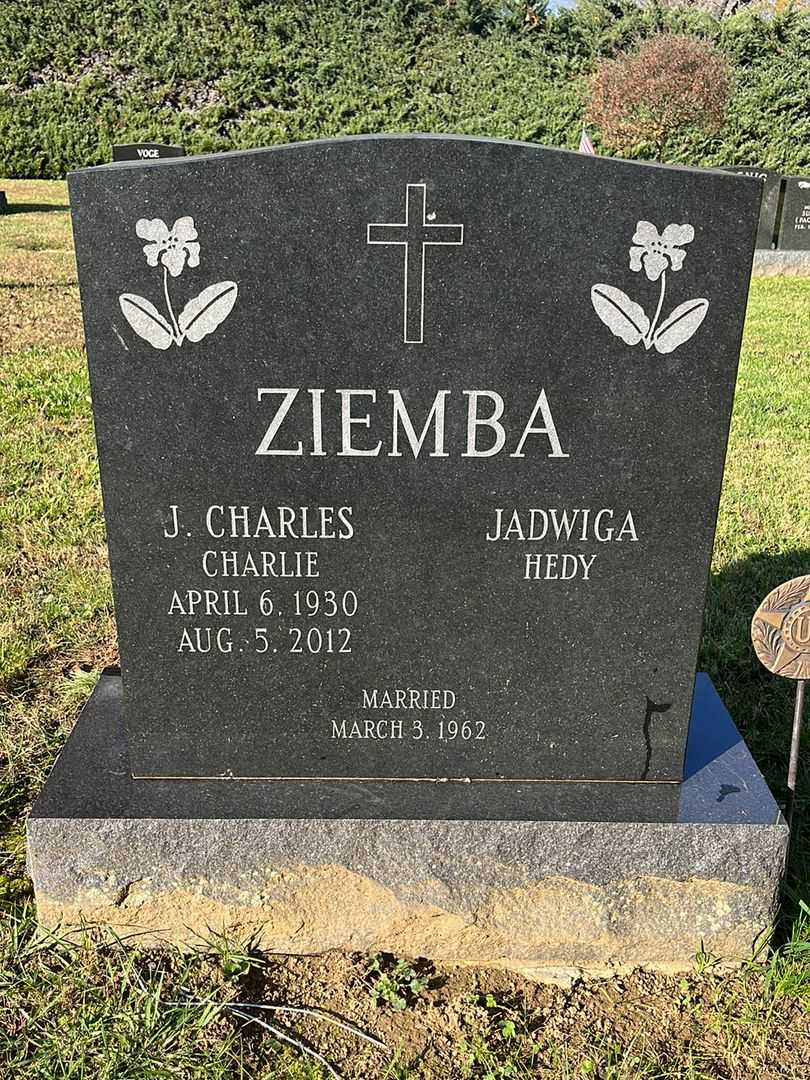 John Charles "Charlie" Ziemba's grave. Photo 1