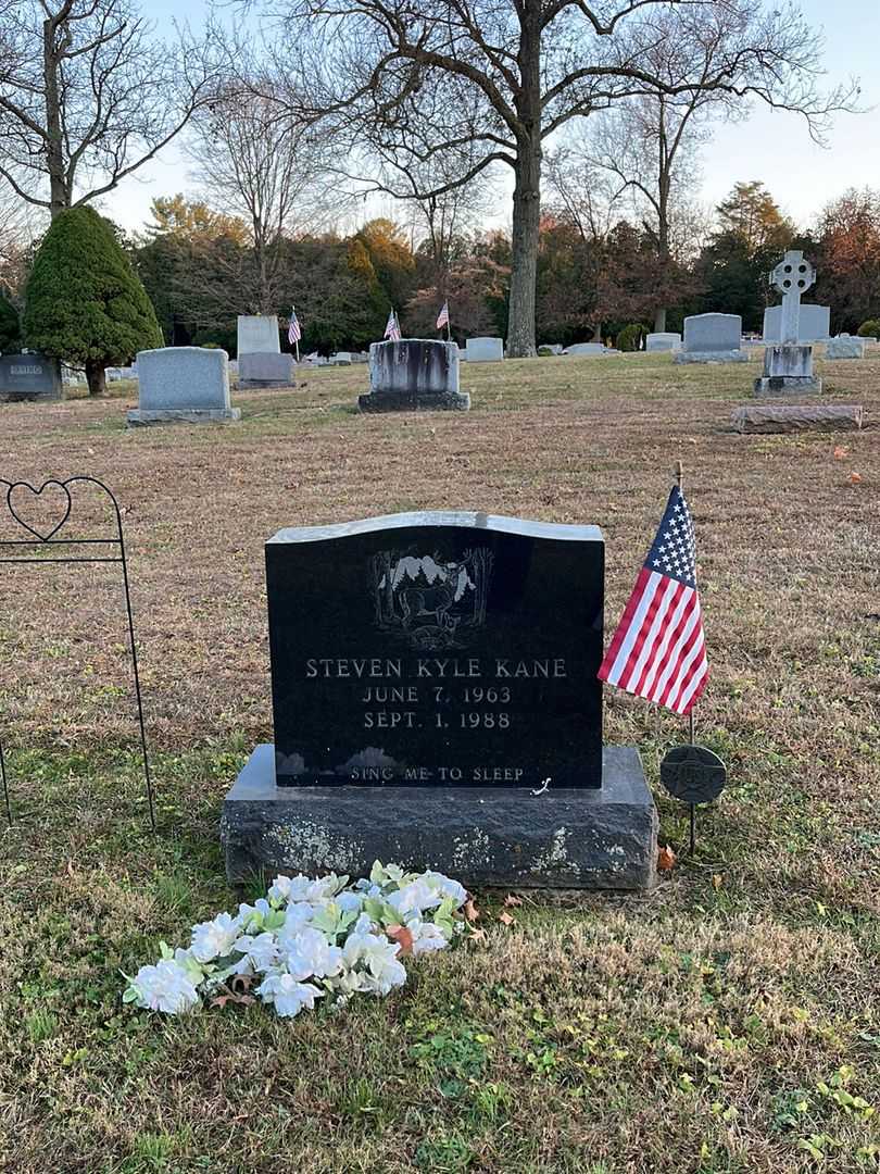 Steven Kyle Kane's grave. Photo 2