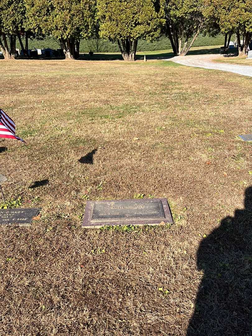 Ruth K. Hagy's grave. Photo 2