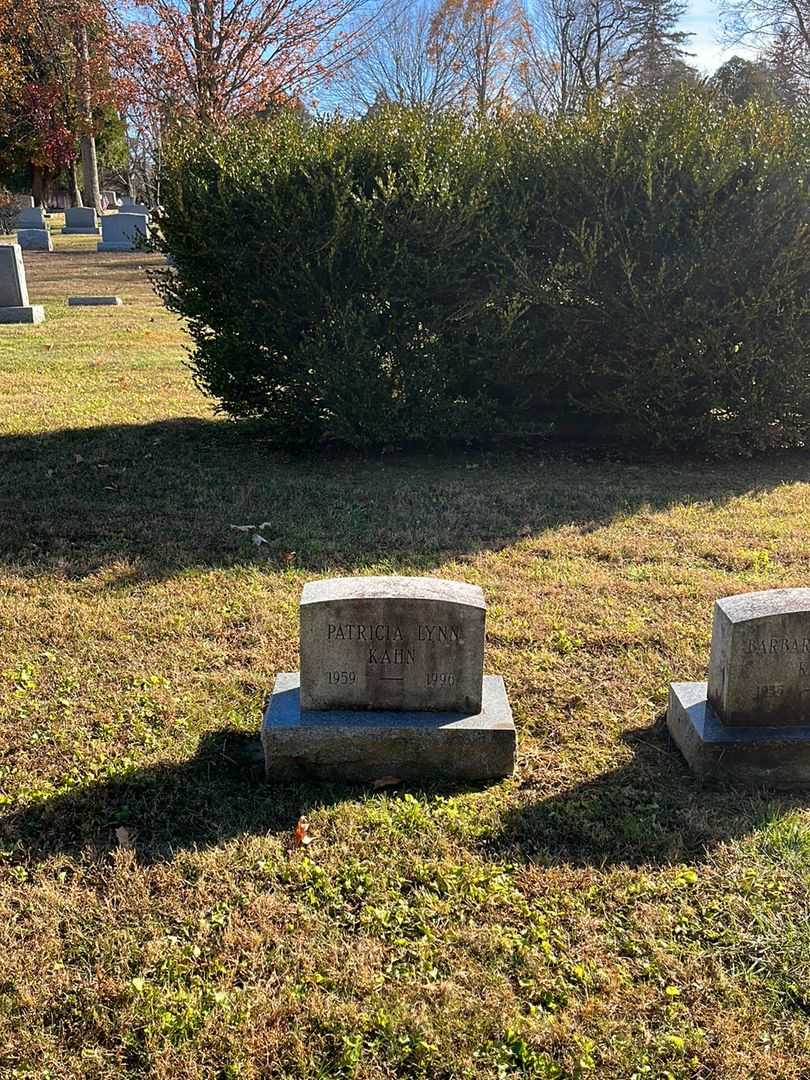 Patricia Lynn Kahn's grave. Photo 2