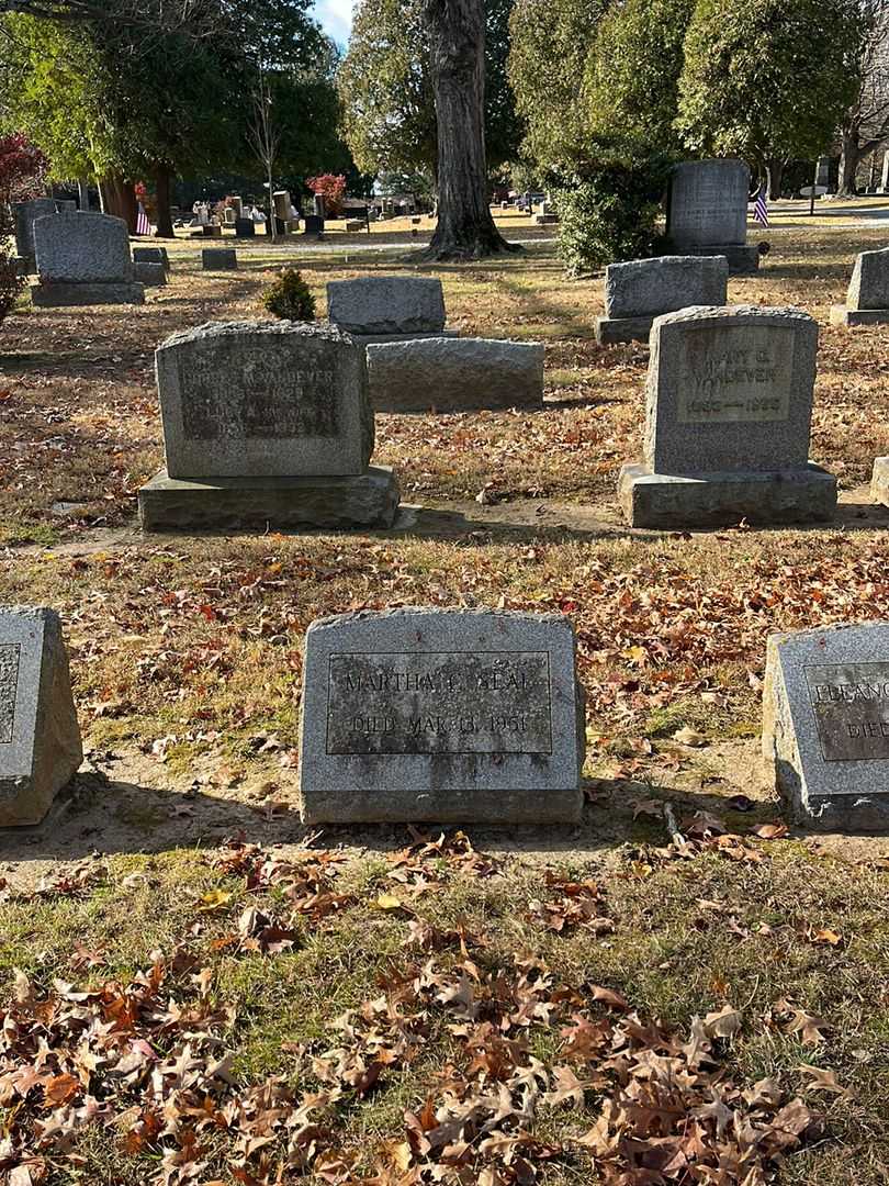 Martha C. Seal's grave. Photo 2