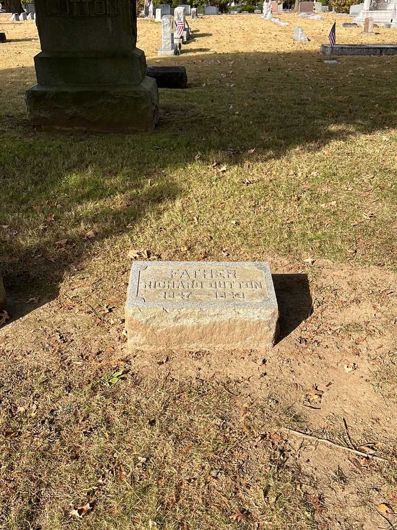 Richard Dutton's grave. Photo 2