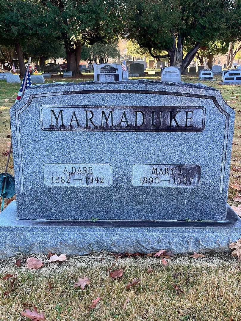 Clarence Y. Zearfoss's grave. Photo 1