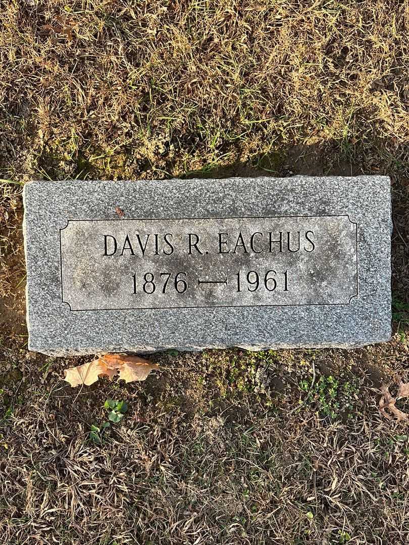 Davis R. Eachus's grave. Photo 4