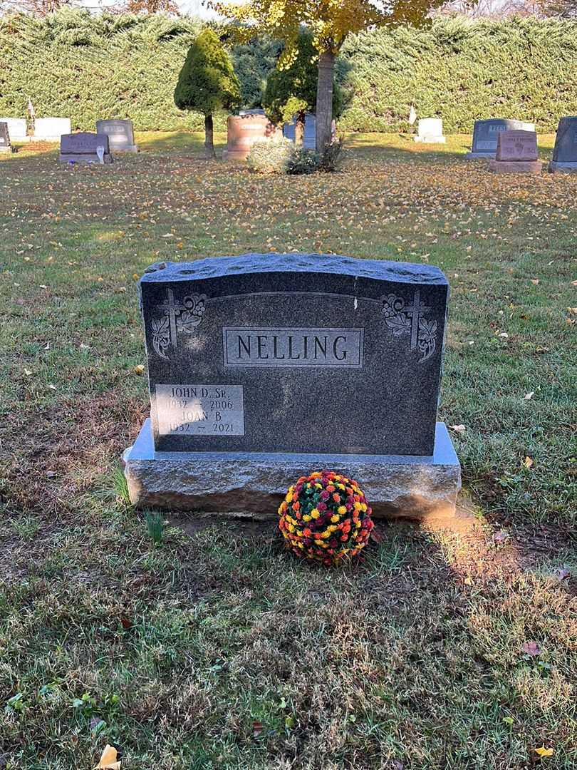 John D. Nelling Senior's grave. Photo 2