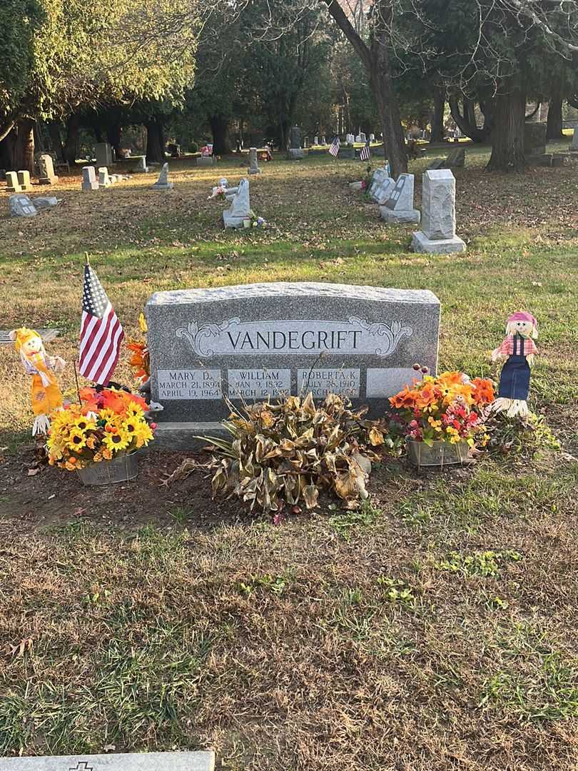 Mary D. Vandegrift's grave. Photo 2