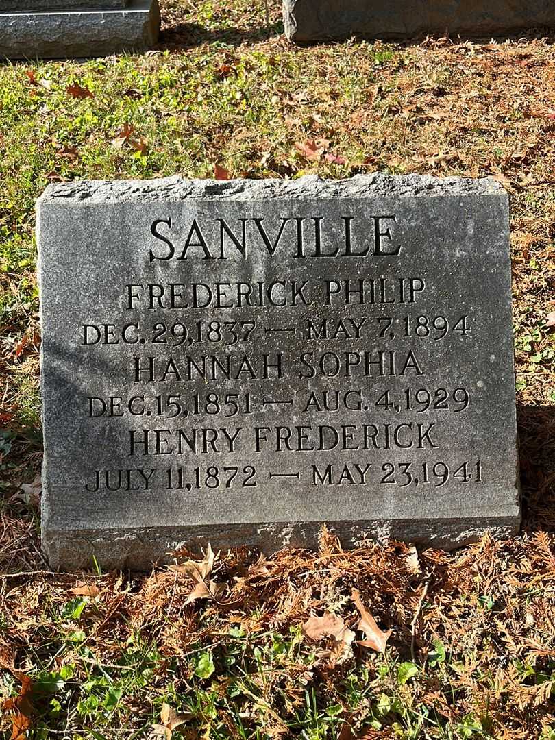 Alice Walker Sanville's grave. Photo 1