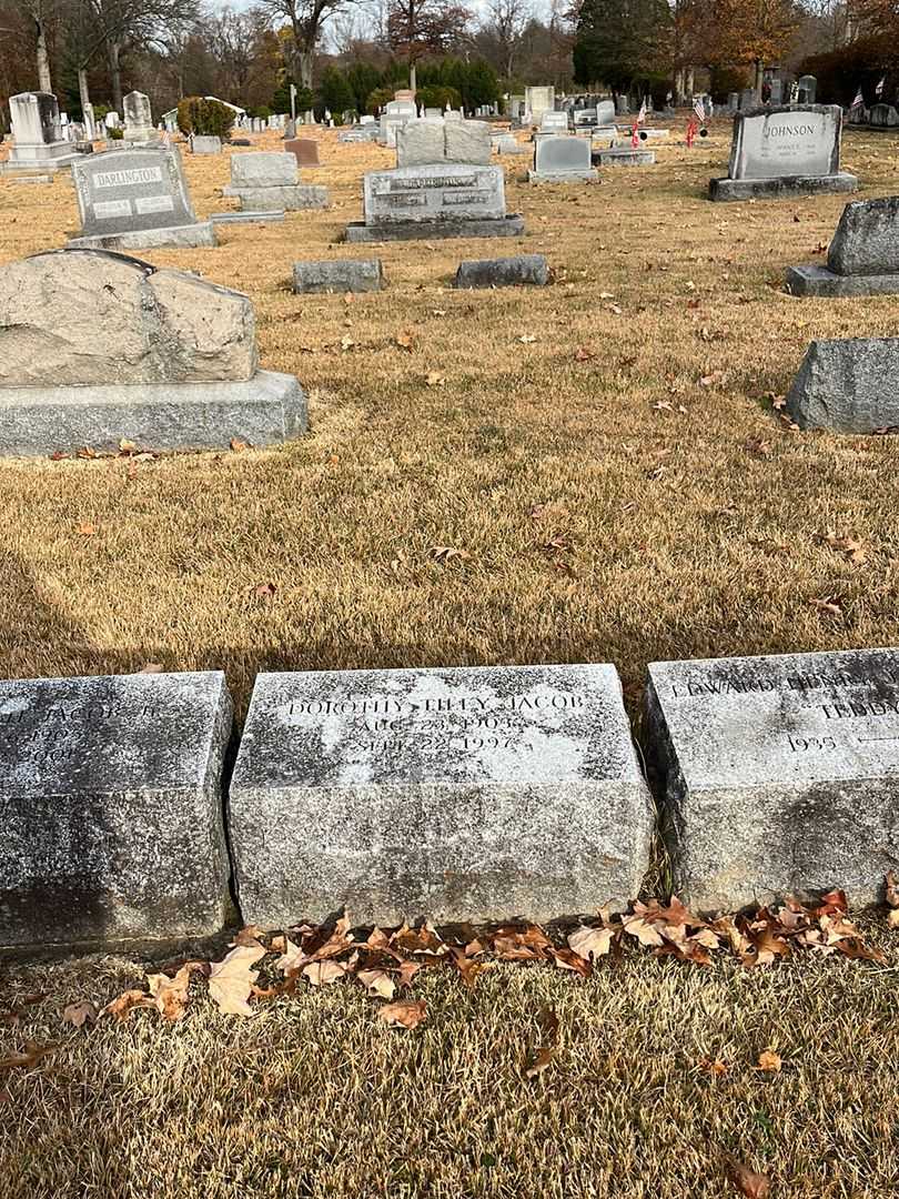 Dorothy Tiley Jacob's grave. Photo 2