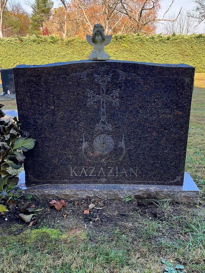 Hagor "Jack" Kazazian's grave. Photo 3