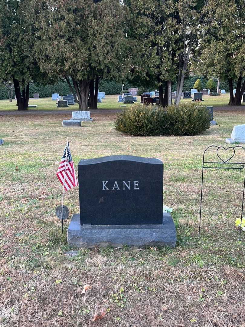 Benida Carolyn Kane's grave. Photo 1