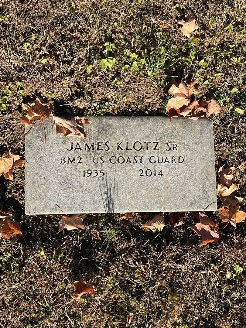 James Klotz Senior's grave. Photo 4