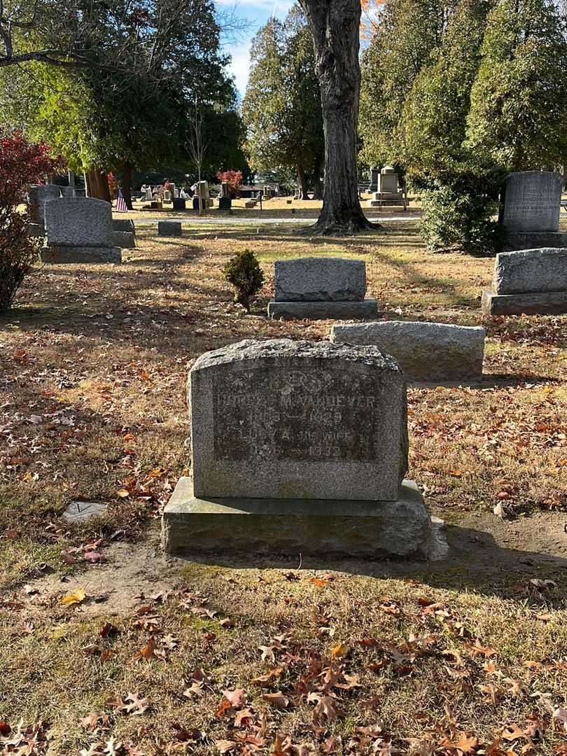 Lucy A. Vandever's grave. Photo 2