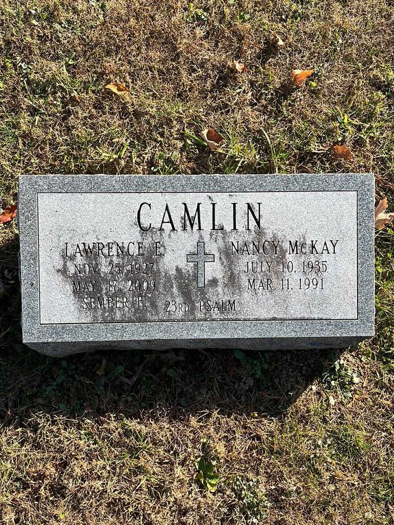 Lawrence E. Camlin's grave. Photo 1