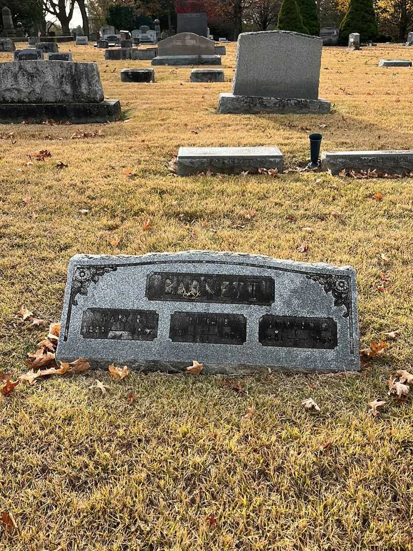 Edward C. Barnett's grave. Photo 2