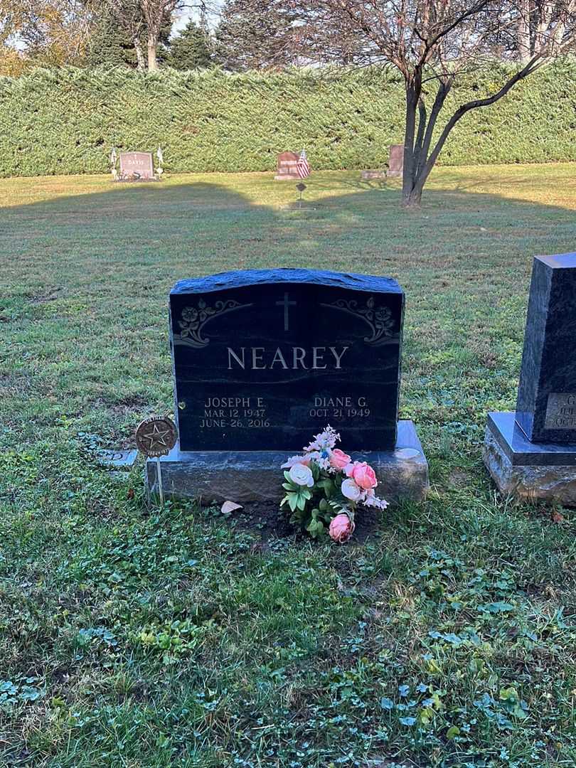 Joseph E. Nearey's grave. Photo 2