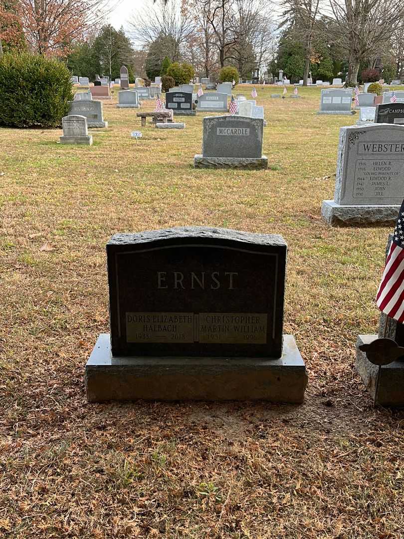 Doris Elizabeth Halbach Ernst's grave. Photo 2