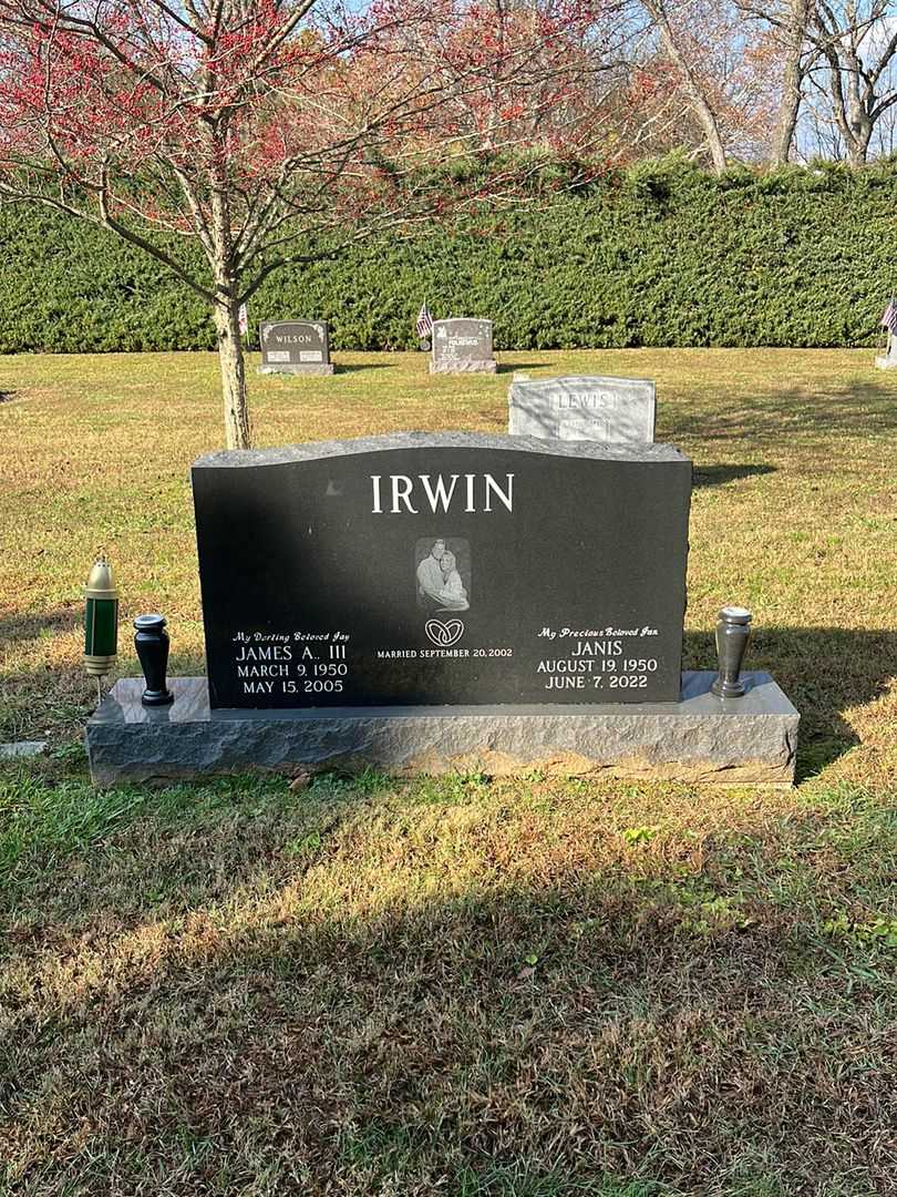 Janis G. Irwin's grave. Photo 2